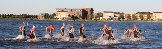 DTC triathlon 2x24e Park van Luna