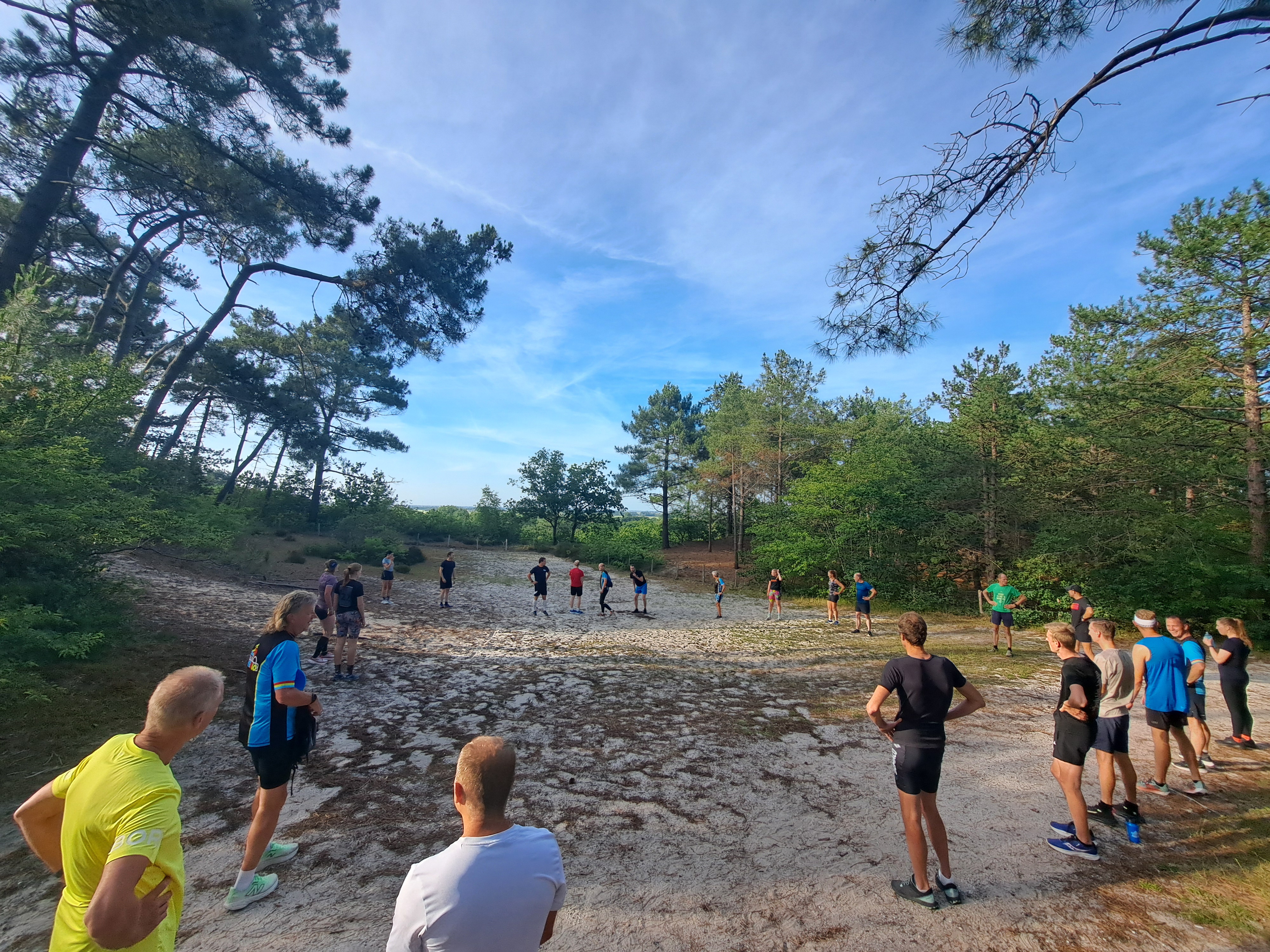 Laatste training van het seizoen: zon, zand en samen genieten